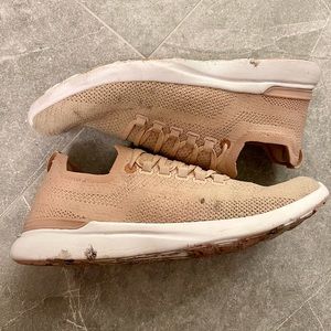 APL womens TECHLOOM breeze 9.5